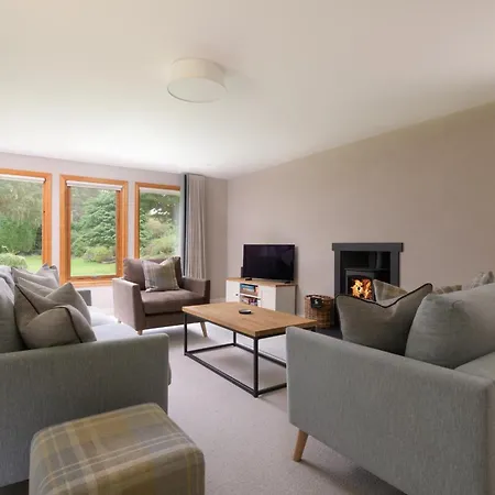 Ballater Bungalow - 4 Bed - Beautiful Garden Exterior foto