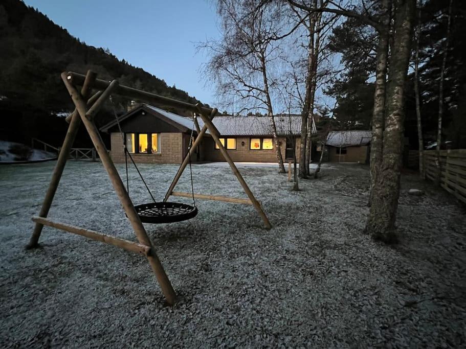 Ferienhaus - 4 Bed - Beautiful Garden